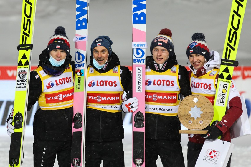 Skoki narciarskie - PŚ Zakopane 2021. W konkursie drużynowym Polska zajęła 2. miejsce. Zwycięstwo było blisko [WYNIKI NA ŻYWO]