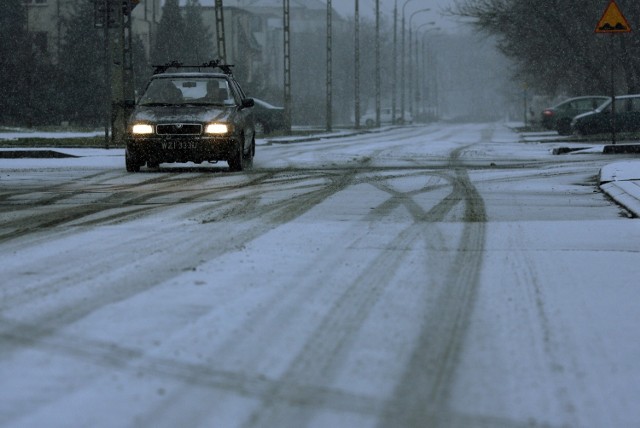 Kierowcy, uważajcie! W sylwestra na drogach regionu może być bardzo ślisko.