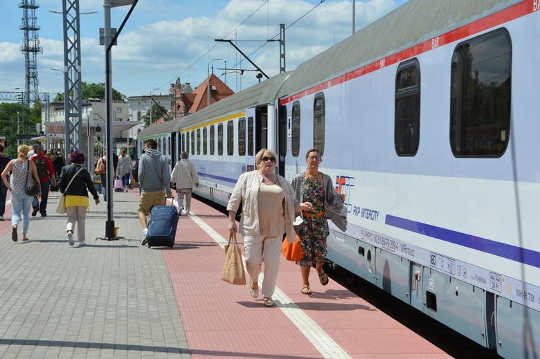 PKP Intercity zawiesił sprzedaż biletów na składy Intercity...