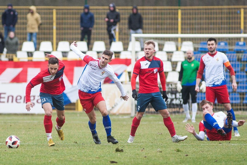 Gryf Słupsk - KTS-K Wikęd Luzino  2-0.