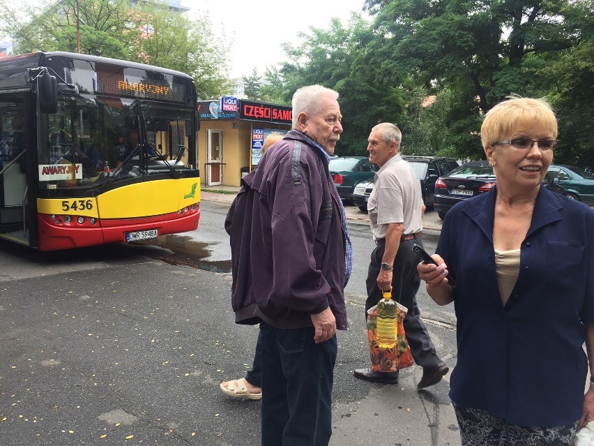 Bomba na Legnickiej. Ulica zamknięta, ewakuacja mieszkańców