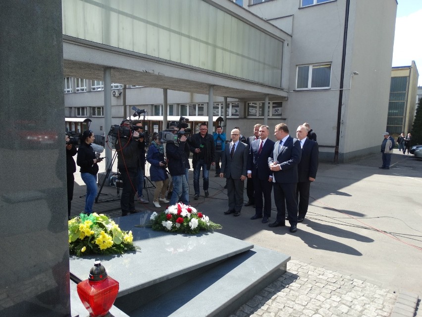 Wstrząs i wypadek w kopalni Śląsk. Kombajn przyspieszy dotarcie do górników WIDEO + ANIMACJE 