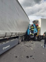 Łyski. Groźny wypadek na drodze S8 w kierunku Białegostoku. Zderzyły się dwie ciężarówki [ZDJĘCIA]