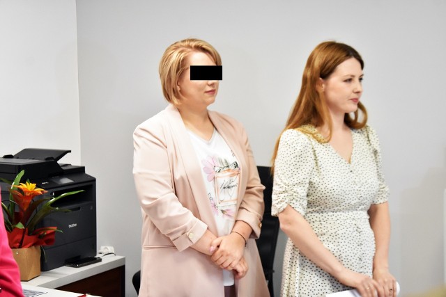 Joanna P-K (na zdjęciu po lewej) jest asystentką posłanki Elżbiety Zielińskiej