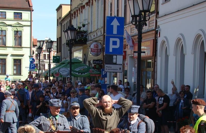 Oświęcim. Jarmark Kasztelański z bitwą legionistów na bulwarach i potyczką na Rynku [ZDJĘCIA, WIDEO]