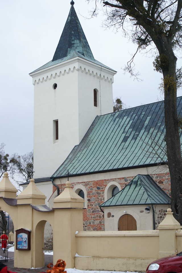 Kościół w Ciechocinie na wysokiej skarpie nad Drwęcą
