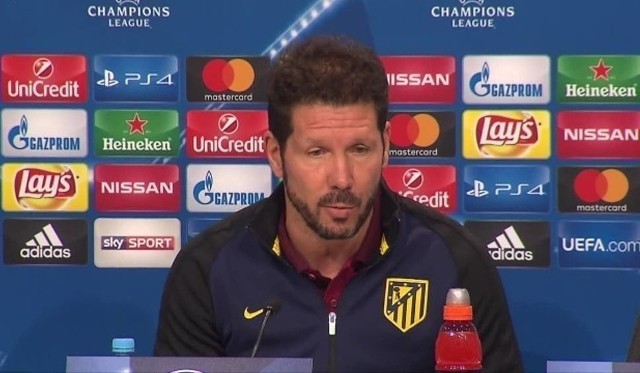 Trener Atletico Madryt Diego Simeone liczy na waleczną postawę swoich graczy na Camp Nou