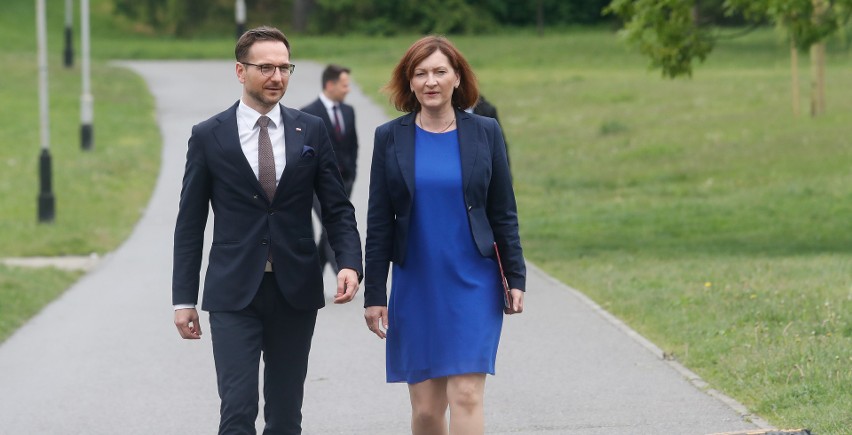 Ewa Leniart i minister Waldemar Buda proponują park...