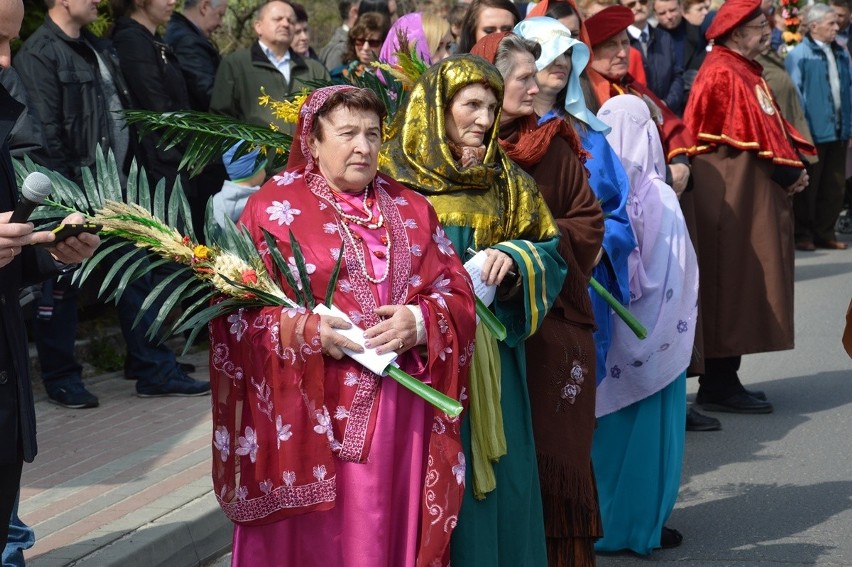 Niedziela Palmowa w Rudniku nad Sanem. Przez osła nie było wjazdu do Jerozolimy