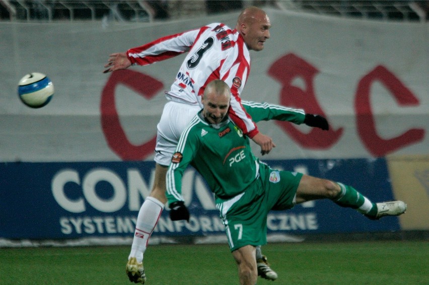 Obrońca trafił do Cracovii przed sezonem 2004/2005, kiedy to...