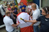 Gigantyczna flaga Polski na Euro 2016 wyjechała na mecz Polska - Portugalia [ZDJĘCIA]