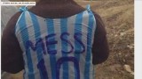 Zdjęcie małego kibica podbija internet. Chłopca szuka Messi