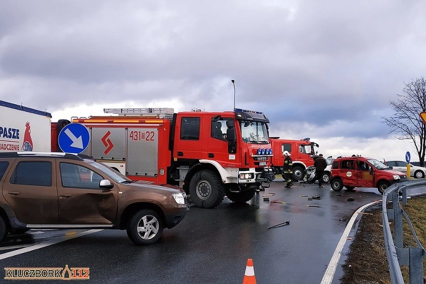 Wypadek na DK 45 w Kuniowie koło Kluczborka.