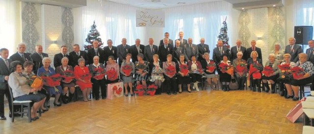 Jubilaci z gminy Zielonki podczas uroczystości odznaczenia medalami za długoletnie pożycie