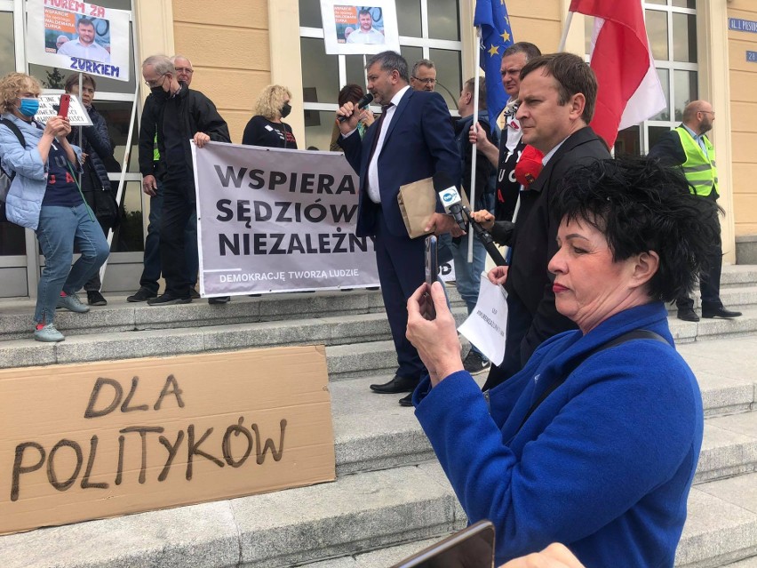 Przed Sądem Apelacyjnym przy którym działa Sąd...