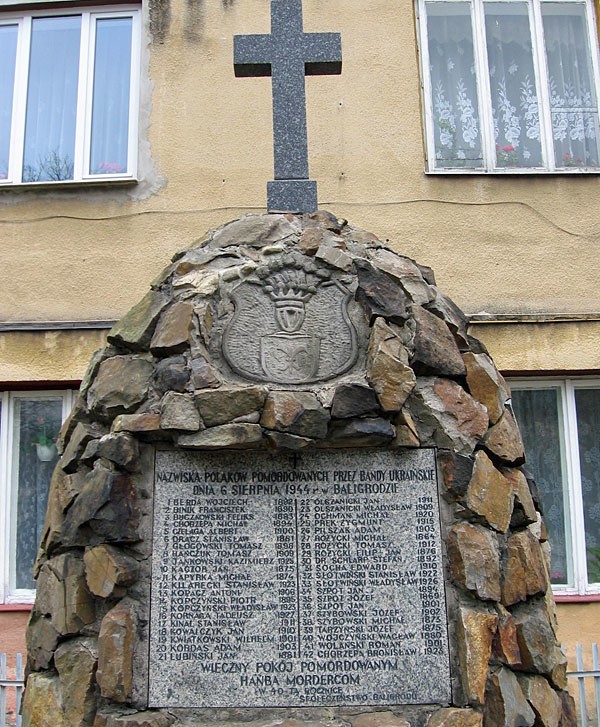 Pomnik upamiętniający ofiary krwawych wydarzeń z 6 sierpnia 1944 r. 