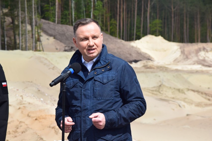 Prezydent RP Andrzej Duda, premier Mateusz Morawiecki oraz...