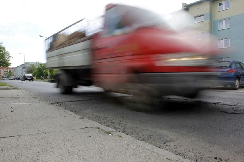 Wrocław: Objazd Mińskiej jak autostrada, mieszkańcy mają dość. Miasto wymaluje tam pasy