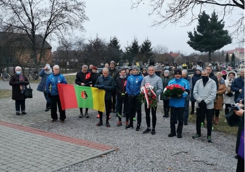 Zaleszany, Tarnobrzeg. Wystartował „Bieg 9 górników – 242 kilometry pamięci”. Upamiętnia zamordowanych z kopalni "Wujek" [ZDJĘCIA]