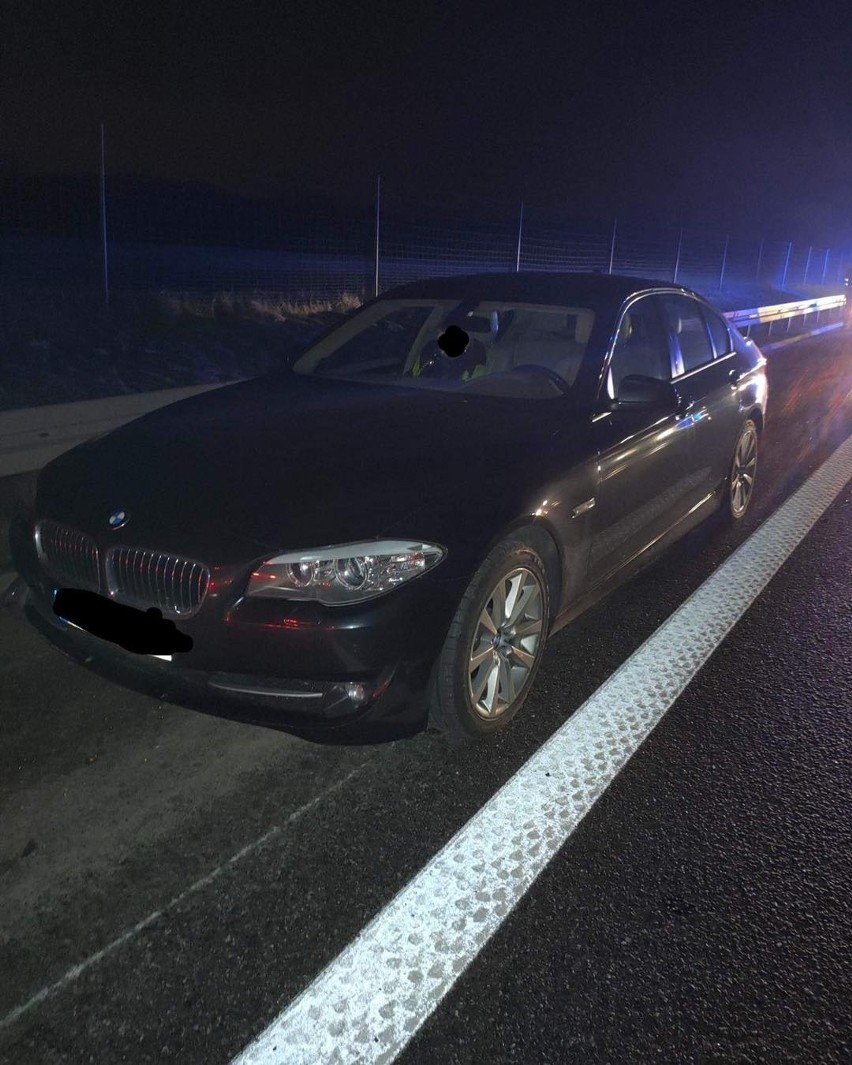 Kraków. W ciężarówce na autostradzie A4 strzeliła opona. Skutek? Trzy osobówki uszkodzone