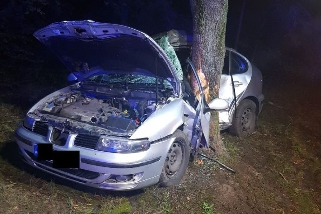 Niestety pomimo wysiłków lekarzy kierowca seata zmarł na skutek odniesionych obrażeń