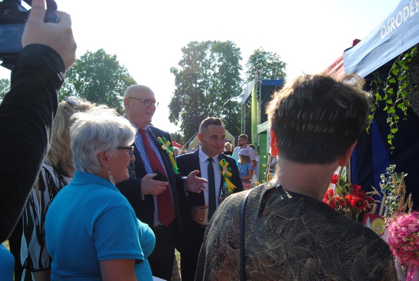 Wicemarszałek Sejmu Piotr Zgorzelski na dożynkach gminy Włoszczowa w Łachowie. Zobaczcie zdjęcia