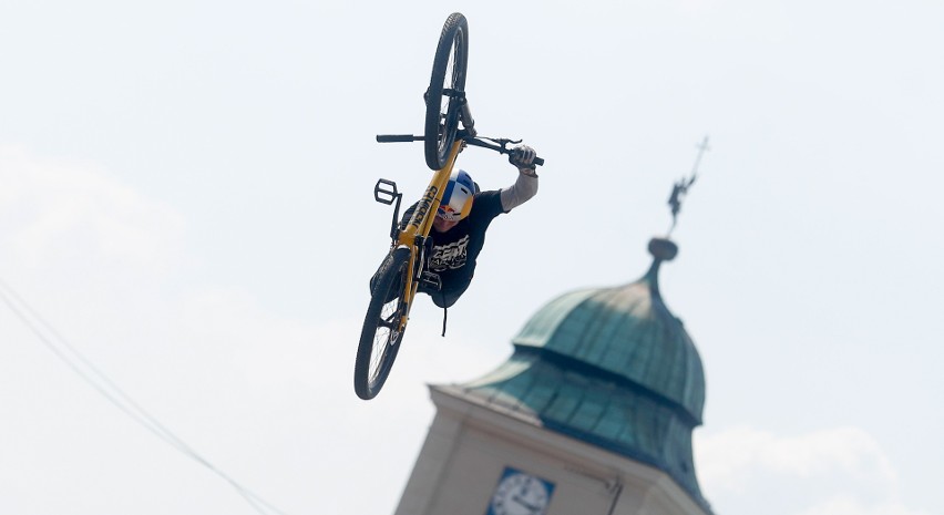 Niesamowite pokazy dirt jumping - czołówka w Polsce na Rynku...