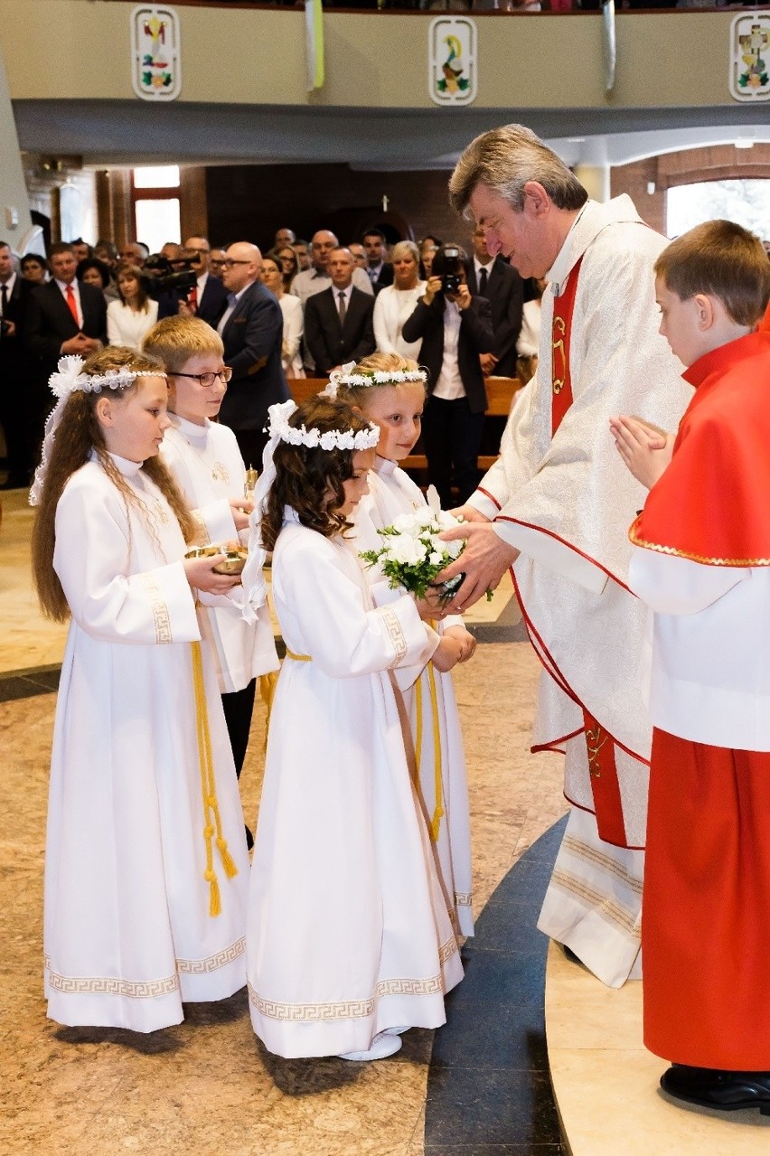 Pierwsza komunia św. w parafii bł. Karoliny w Tychach