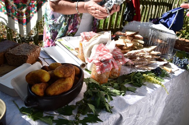 Skansen w Zielonej Górze Ochli pełen muzyki, smakołyków i tańca! Tak zachwyciła jeszcze niedawno impreza „U progu jesieni”