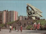 Wehikuł czasu w Katowicach! Tak wyglądała stolica województwa w latach 50., 60., 70. oraz 80. na kolorowych i czarno-białych zdjęciach