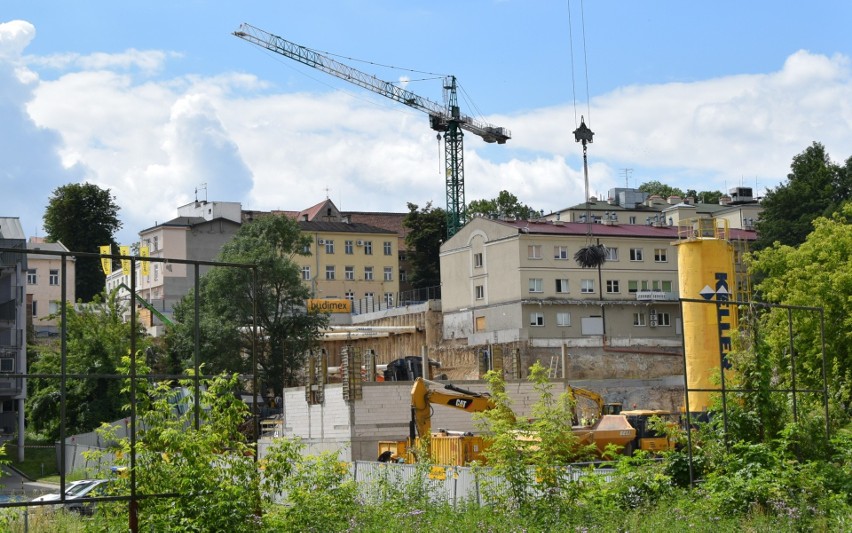 Przewrócona palownica na budowie Szpitala Klinicznego nr 1 w Lublinie. Interweniował pluton chemiczny