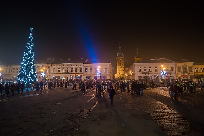 Sylwester na sądeckim rynku [ZDJĘCIA]