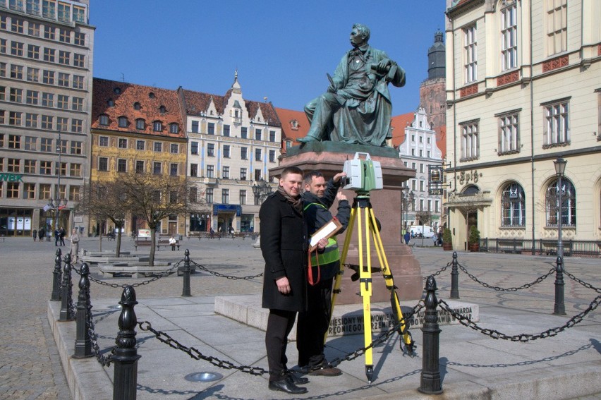 Wrocław: Zeskanowali fragment ratusza, by wydrukować go w 3D (ZOBACZ FILM, ZDJĘCIA)