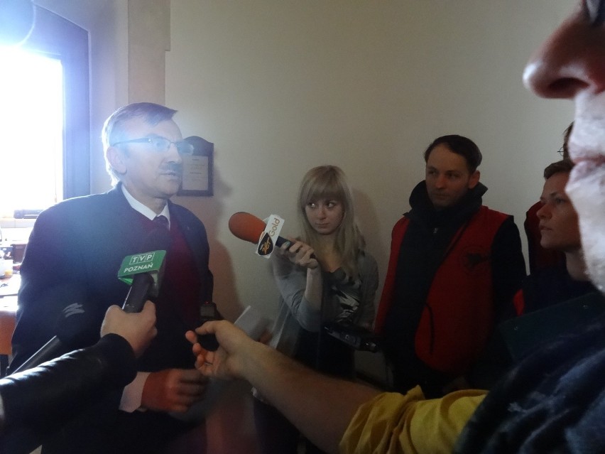 26.02.2014 poznan mp sprzataczki petycja rektor uam. glos...