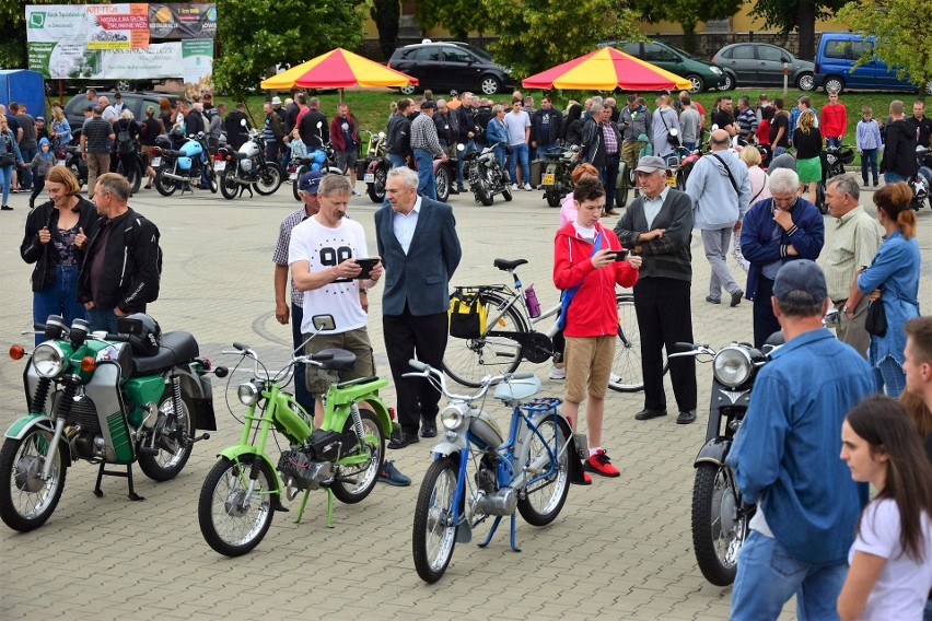Grębów zaprasza na VII Zjazd Starych Motocykli PRL w niedzielę 30 lipca. Program imprezy motoryzacyjnej jest imponujący. Zobacz 