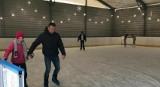 Bezpłatne wejścia na lodowisko w Kazimierzy Wielkiej. Oferta świąteczna dla młodych mieszkańców gminy Skalbmierz. Zobacz więcej