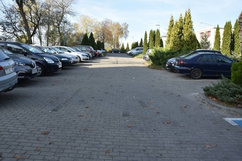 Czy w Starachowicach powstaną dodatkowe płatne parkingi? Prezydent zaprasza mieszkańców na konsultacje