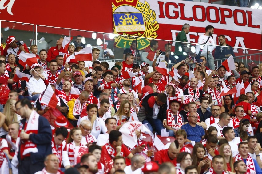Polska - Anglia 1:1 Zobacz zdjęcia kibiców z meczu! Znajdziesz siebie lub znajomych? [GALERIA]
