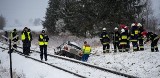 Tragedia w Kruszynach Szlacheckich. Auto wjechało pod pociąg! [zdjęcia]