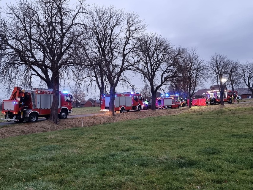 Wypadek śmiertelny we wsi Grabie w powiecie opolskim.