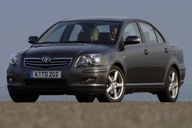 Toyota Avensis II