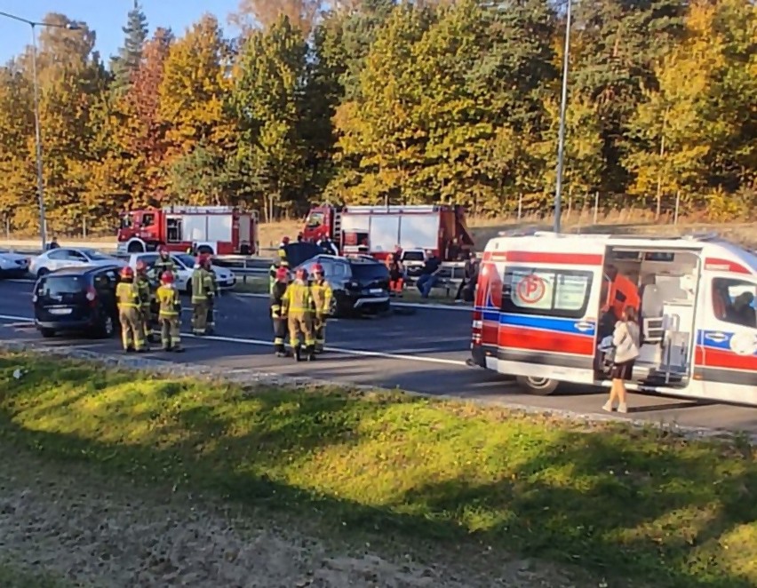 Autostrada A4 jest całkowicie zablokowana w obie strony po...