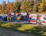 Wypadek na autostradzie A4 w Mysłowicach. Trzy osoby trafiły do szpitala. A4 zablokowana w obie strony