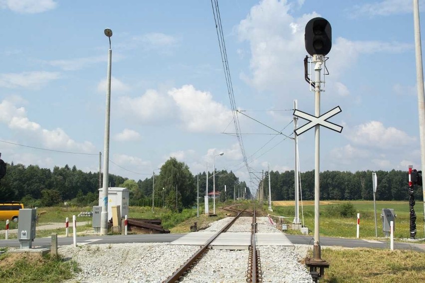 Kolej wyremontowała dziewięć przejazdów kolejowych w woj. śląskim ZDJĘCIA