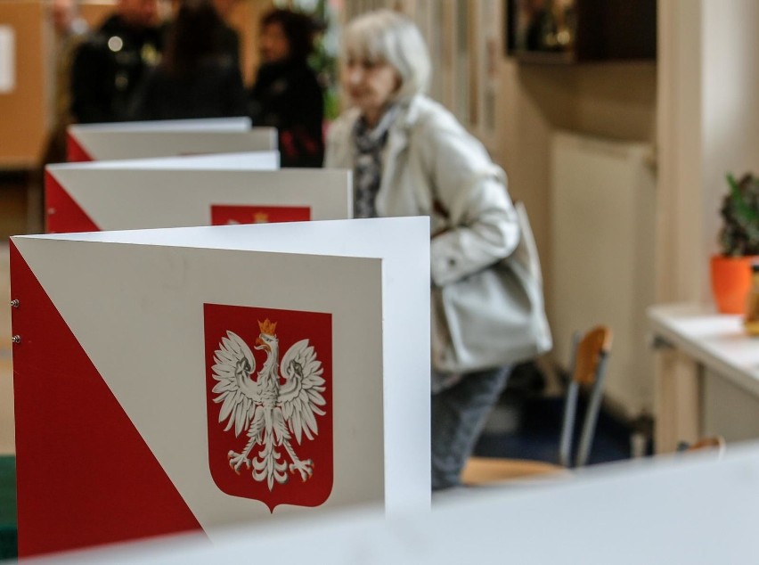 Ostatni raz Polacy głosowali 26 maja 2019 w wyborach do...