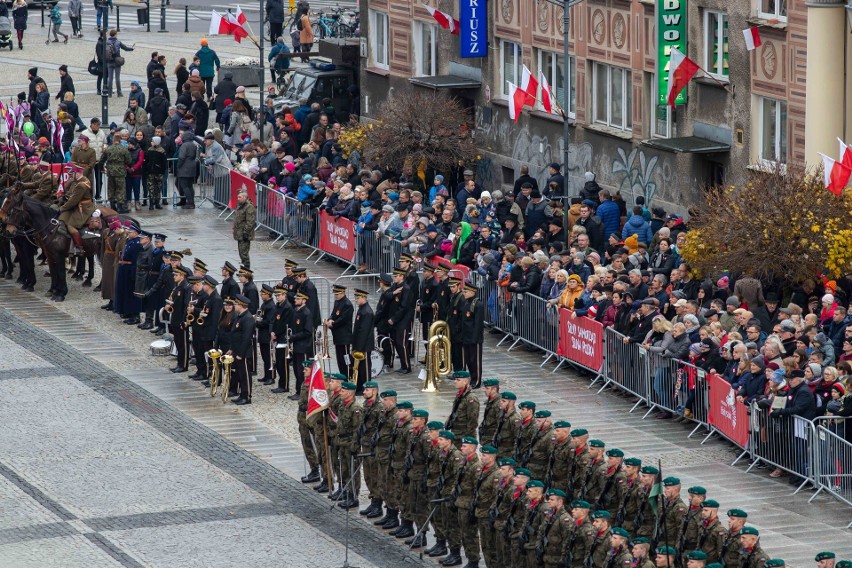 Narodowe Święto Niepodległości w Białymstoku 2019. Mieszkańcy świętują rocznicę odzyskania wolności (ZDJĘCIA)