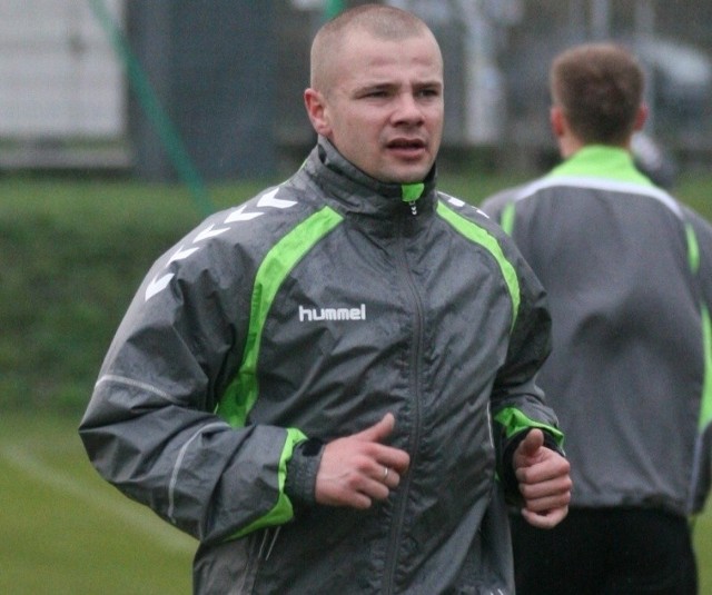 Kamil Kuzera przedłużył kontrakt z Koroną do 2015 roku.