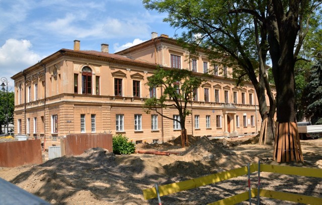 O remoncie budynku przy placu Litewskim, w którym mieści się Instytut Psychologii UMCS, mówi się od lat. Teraz, jak nieoficjalnie się dowiedzieliśmy, uniwersytet chce sprzedać nieruchomość