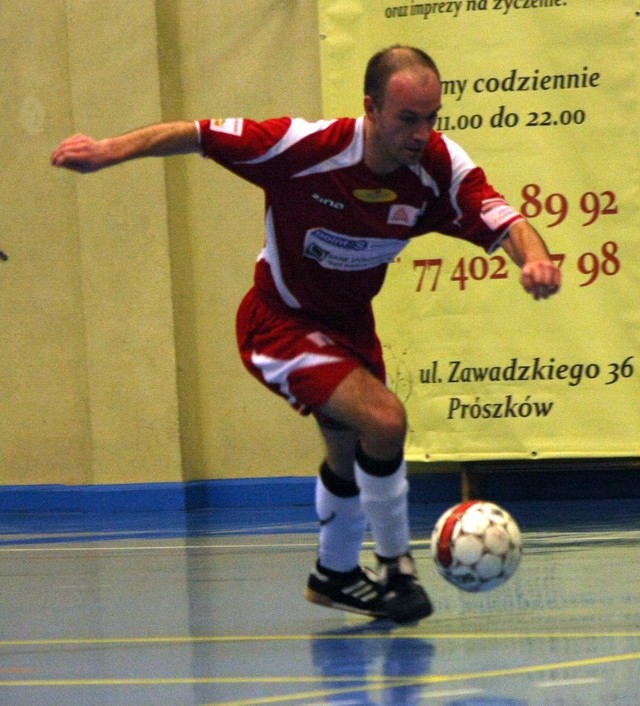 Andrzej Sapa, który niedawno dołączył do drużyny z Komprachcic w pierwszym występie zdobył dwa gole.