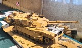 Amerykański czołg M1A1 Abrams zdobył w Przeciszowie główną nagrodę Ogólnopolskiego Konkursu Modeli Kartonowych. Zdjęcia